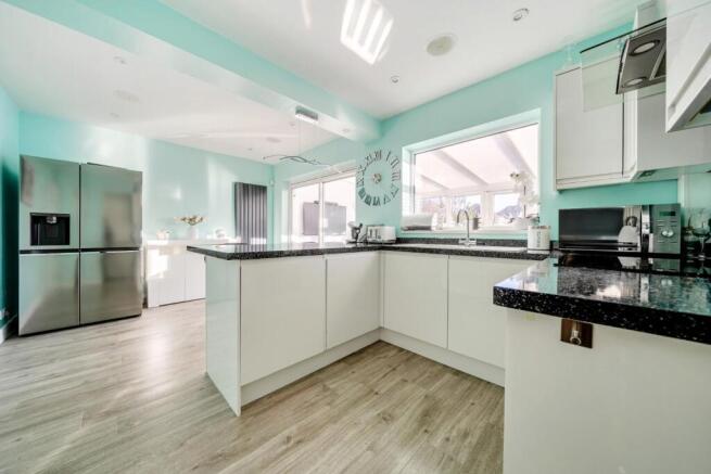 1383886-5-691f004adc73e - Copy.jpg