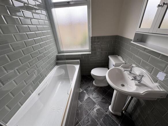 1 bed Terraced to rent Image 7