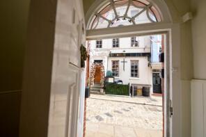 Flat 4, 12, Church Street, Windsor SL4 1PE
