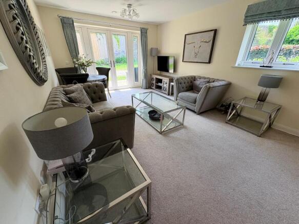 2 bed Flat to rent Image 6