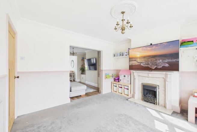 3 bed Semi-Detached for sale Image 5