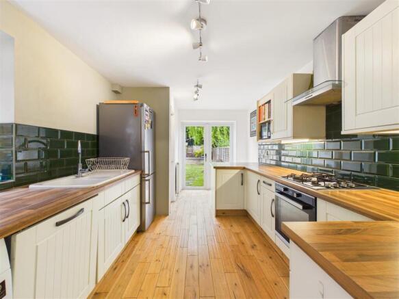 3 bed Terraced for sale Image 6