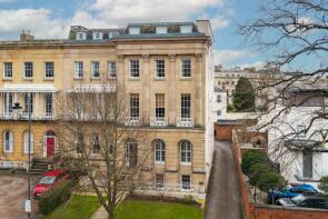 Flat 3, 10, Queens Parade, Cheltenham GL50 3BB