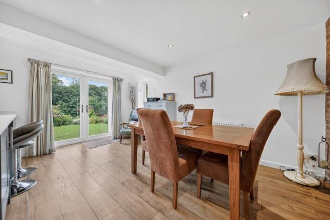 3 bed Detached for sale Image 9