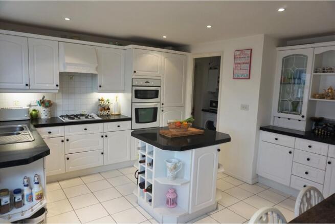 Kitchen / Breakfast