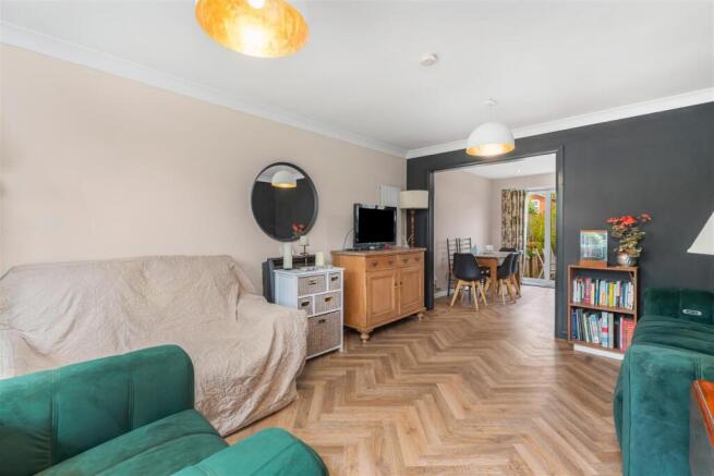 23 Aston Close, Banbury-3.jpg