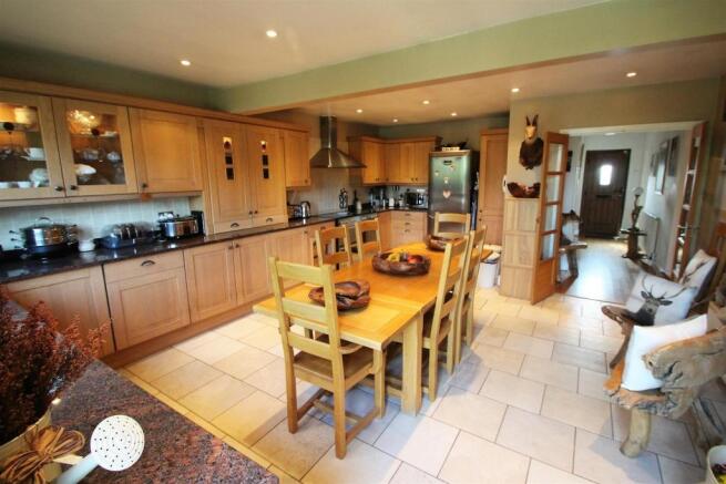 KITCHEN/DINER
