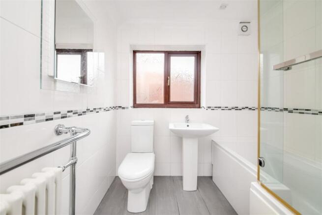 HOUSE BATHROOM