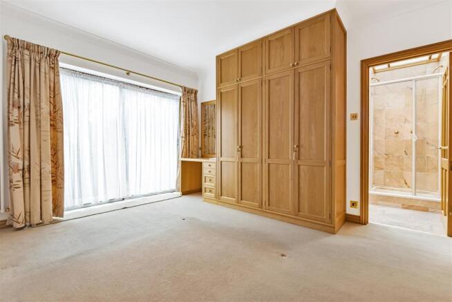 Master bedroom.jpg