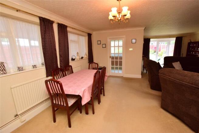 Living Room (3)