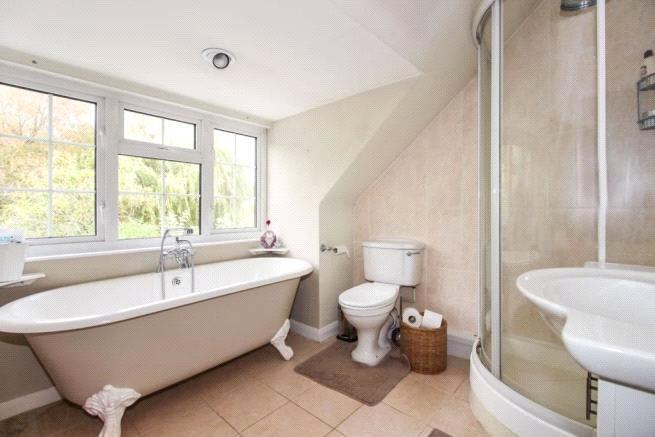 En Suite Bath/Shower