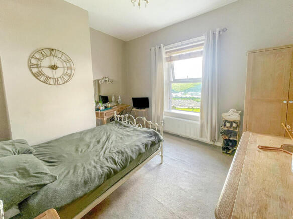 2 bed Terraced for sale Image 8