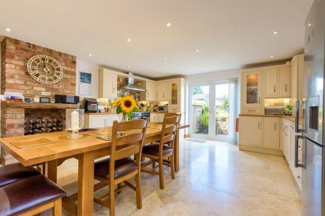 Kitchen/Dining Room