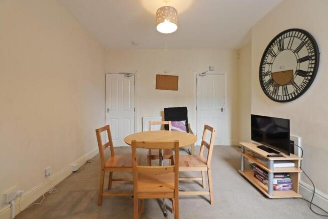 3 bed Terraced for sale Image 11