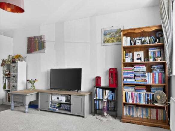 Greystone Walk, Cullompton, Devon, EX15 1GZ photo 4
