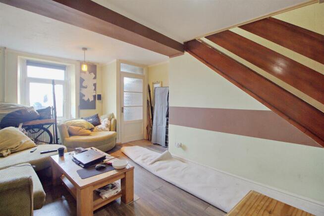 8582451-interior03-800.jpg