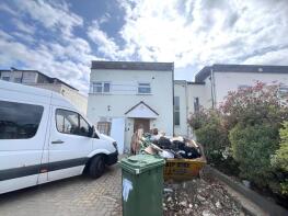 13 Aashiya, Norwich Road, Northwood HA6 1ND