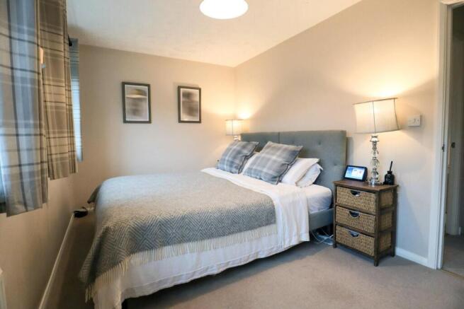 Bedroom 1.jpg
