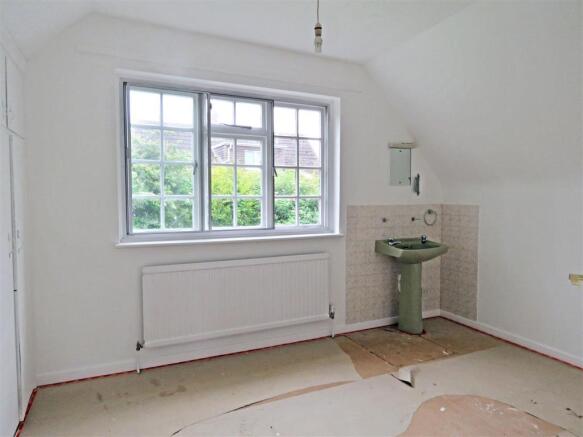 Bedroom 2.JPG