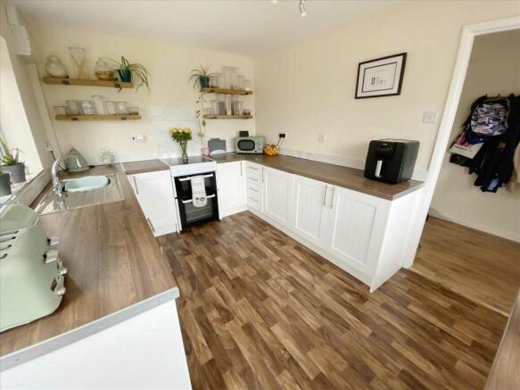 Kitchen: