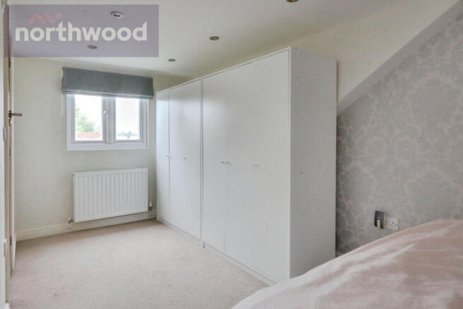 4 bed Semi-Detached for sale Image 10