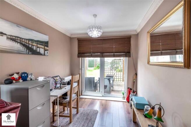4 bed Semi-Detached for sale Image 5