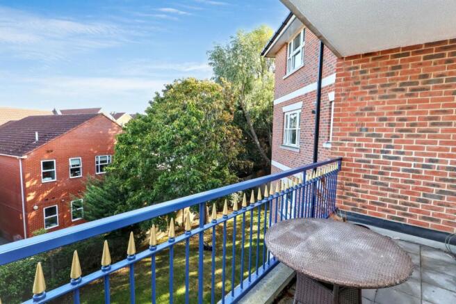 Sunset Avenue, Woodford Green, IG8 photo 4