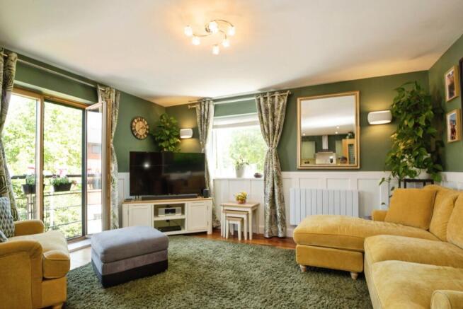 Living/Dining Area