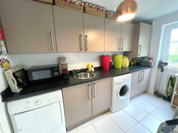 UTILITY ROOM.jpg