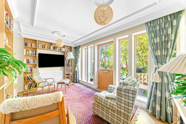 4 bed Detached Bungalow for sale Image 6