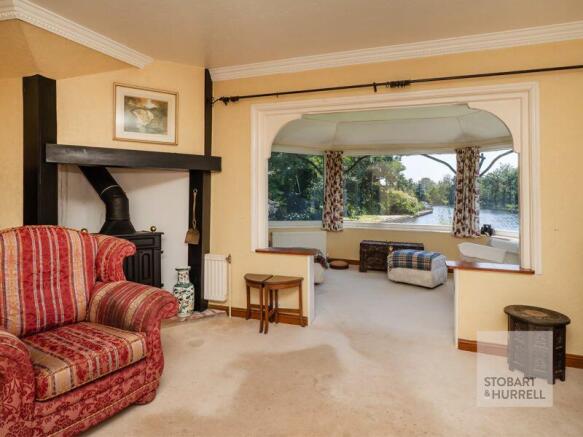 Lounge To Snug