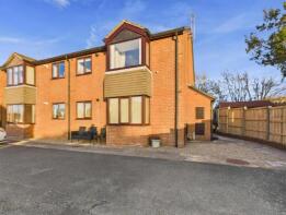 12, Nant Court, Park Road, Coedpoeth, Wrexham LL11 3TJ