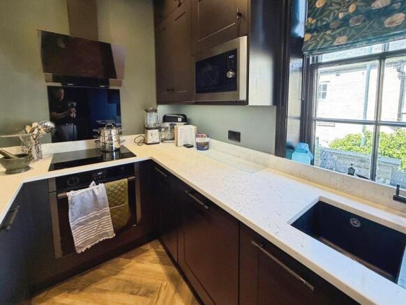 3 bed Terraced for sale Image 6