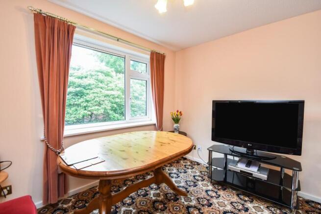 2 bed Apartment for sale Image 5
