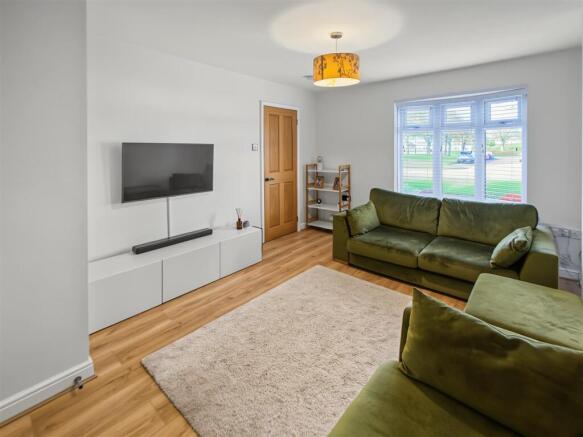 Gayhurst Crescent, Mill Hill, Sunderland photo 2
