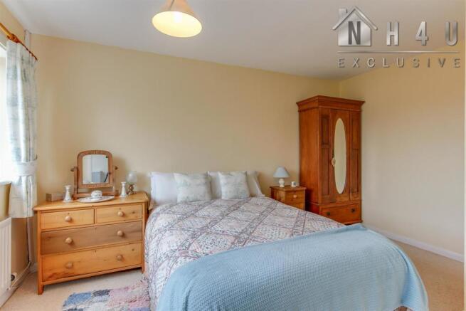 DOWNSTAIRS BEDROOM: