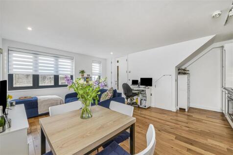 Marmion Mews, SW11