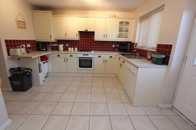 Kitchen/Dining...