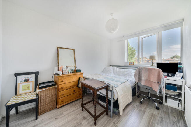 1325762-6-687a253...