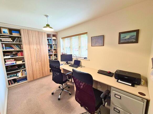 Photo 3