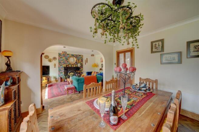 8 Lambert Rd (24).jp