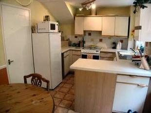 KITCHEN/BREAKFAST ROOM 15' x 9'