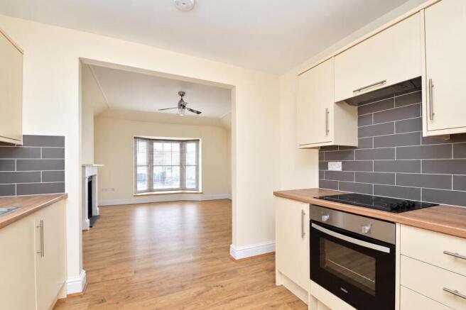 Kitchen2.jpg