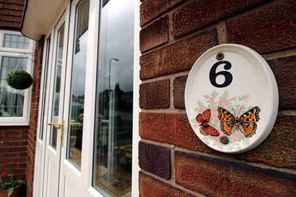 No,6 Moorland Road...