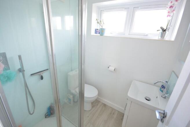 GF SHOWER ROOM