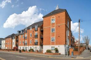 Flat 12, Rose Court, Dolphin Approach, Romford RM1 3AW
