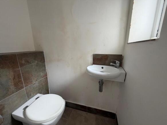3 bed Terraced for sale Image 5