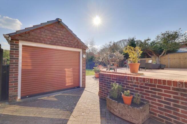 GARAGE