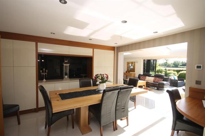Open Plan Dining/Kitchen