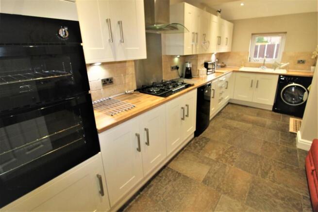 KITCHEN/ BREAKFAST ROOM
